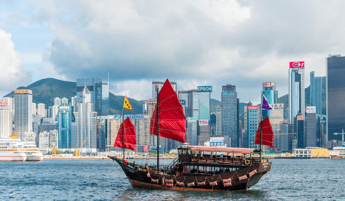 CTH_BLOG_07.25_CANVA_Victoria Harbour, Hong Kong